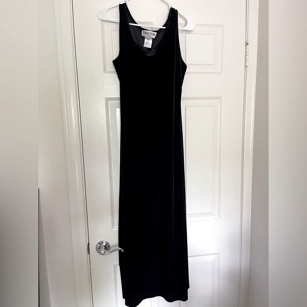 Black Sleeveless Maxi Dress